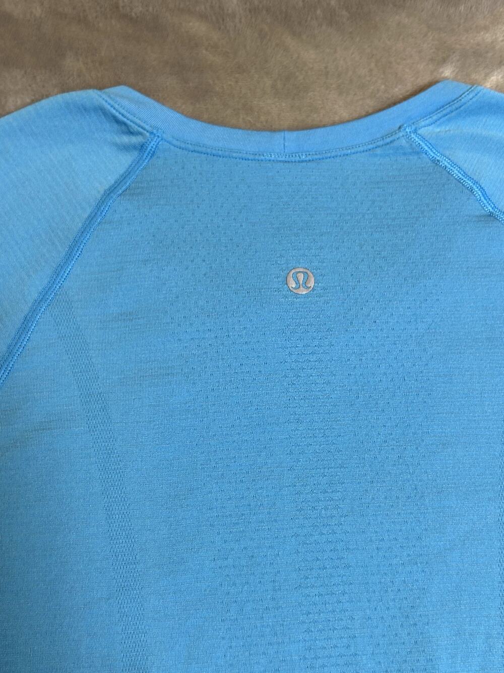 Lululemon Swiftly Tech Short Sleeve 2.0 Kayak Blue Light | M